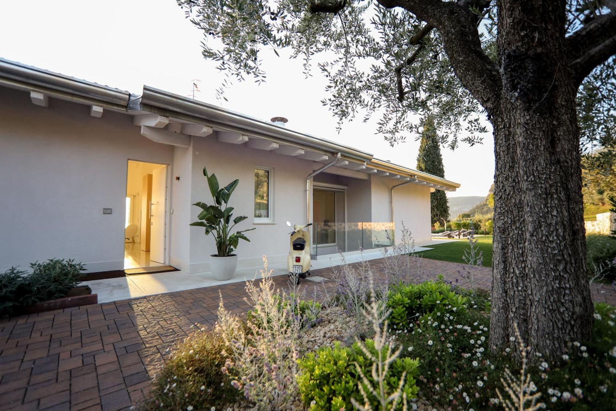 Villa F Bardolino Exterior foto
